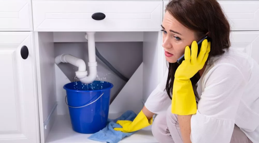Exploring the Responsibilities of an Emergency Plumber: A Comprehensive Guide